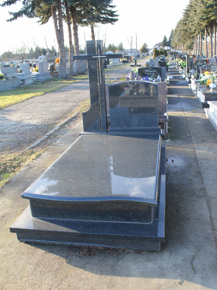 Zakład pogrzebowy Azalia usługi kamieniarkie pomnik