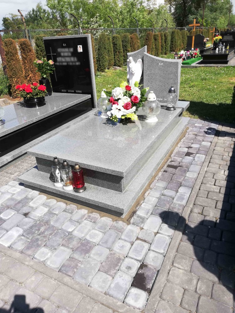 Zakład pogrzebowy Azalia usługi kamieniarkie pomnik