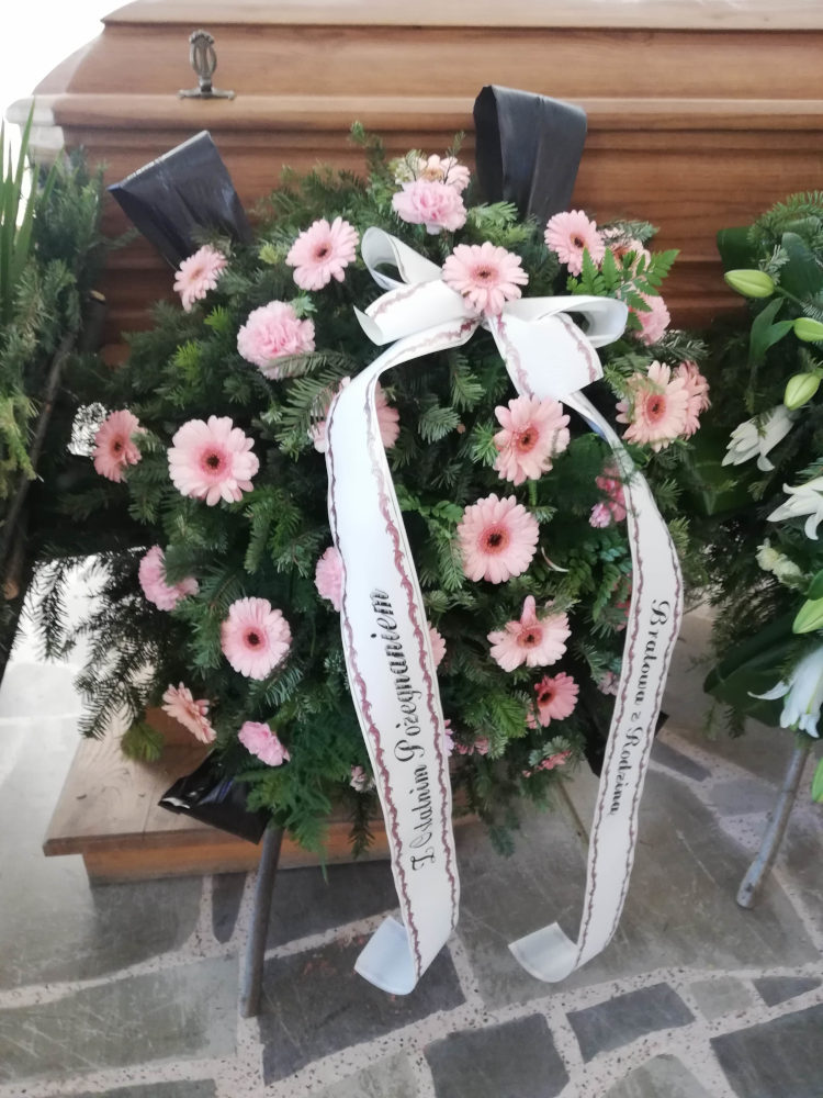 Zakład pogrzebowy Azalia przykładowy wieniec