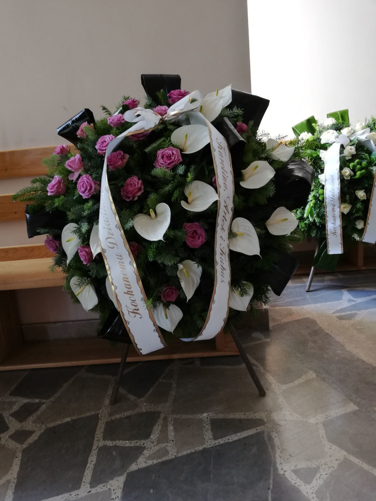 Zakład pogrzebowy Azalia przykładowy wieniec
